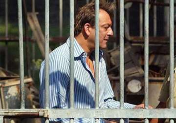 sanjay dutt shifted to pune jail