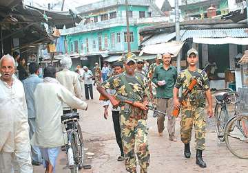 up govt foils vhp rally 1 600 held borders sealed