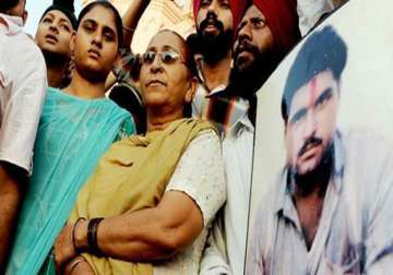 sarabjit s sister again appeals for his release