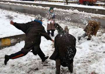 season s first snowfall brings cheer to kashmir