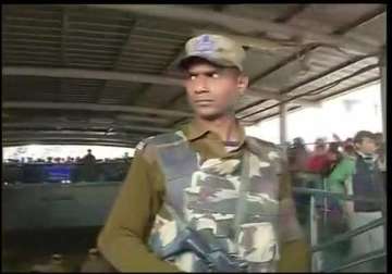 security tightened at kausambi station due to kejriwal s visit