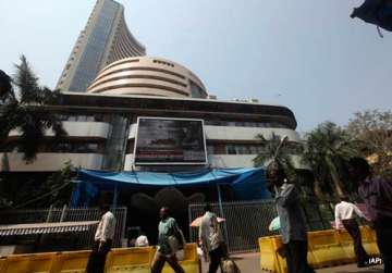 sensex shoots up 623 points in post budget rally crosses 18k