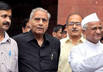 shanti bhushan only key team anna member on donors list