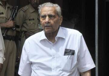 shanti bhushan fined for stamp duty evasion to pay rs 1.62 cr
