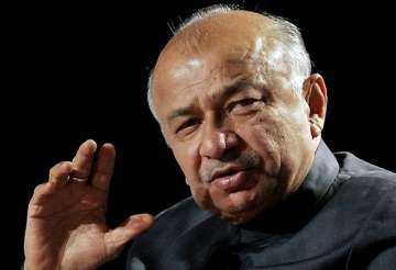 shinde blames states for overdrawing from power grids