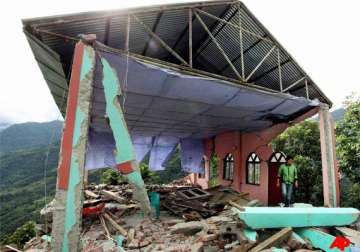 sikkim quake scores of bodies found in rubble
