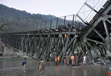 six workers killed 36 injured as bridge collapses in uttarakhand