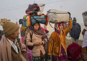 small cylinders synthetic clothes banned at kumbh