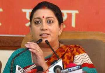 smriti irani may scrap delhi university s 4 year ug course