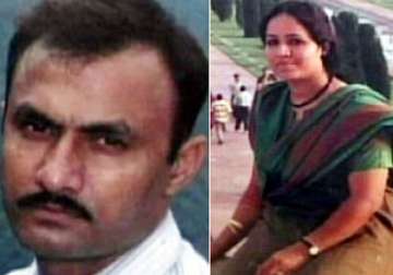 sohrabuddin case shifted to mumbai