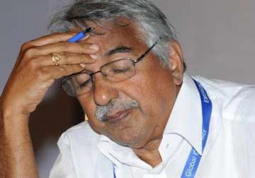 solar scam kerala ldf begins 24 hour dharna demanding chandy s resignation