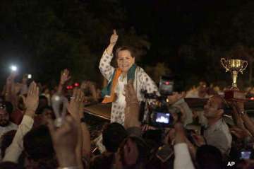 sonia big b srk come out on streets to celebrate