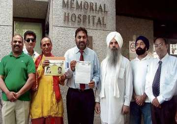 sonia supporters pray outside new york hospital