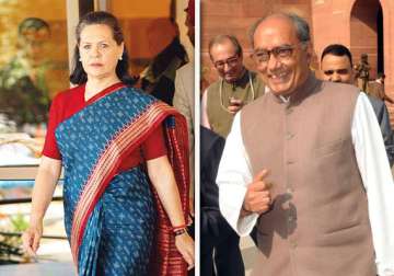 soniaji never cried on seeing batla house pictures says digvijay singh