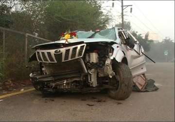 speeding mahindra xuv hits divider overturns in noida six injured