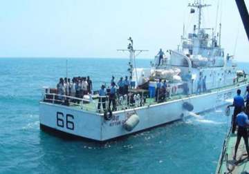 sri lanka navy arrests 75 fishermen from tamil nadu