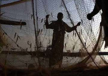 sri lanka to release jailed tamil nadu fishermen