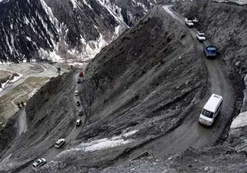 srinagar leh highway re opened after five months