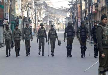 srinagar curfew continues for third day
