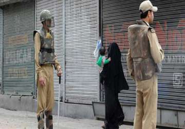 strike disrupts normal life in kashmir curfew on in shopian