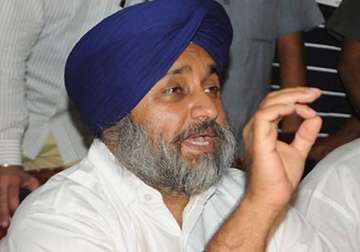 sukhbir promises a new look amritsar by 2016