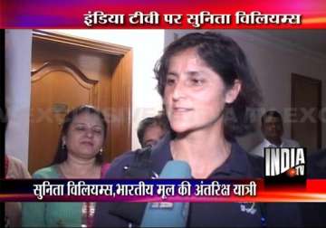 sunita williams speaks to india tv asks indian students to aim for the best in life