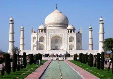 taj mahal ranked third among top landmarks in the world