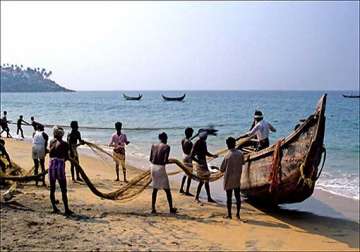 66 tamil nadu fishermen return home from sri lanka