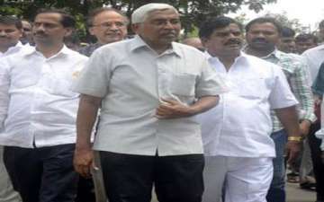 telangana resignations ap cm reddy trying to avert crisis