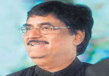 ten supporters of munde booked for beating chopper pilot