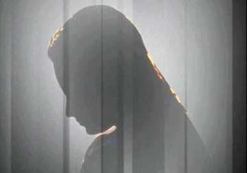 thane youth pours boiling oil on girl after she refused to marry
