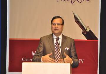 there are no shortcuts to success rajat sharma tells symbiosis students