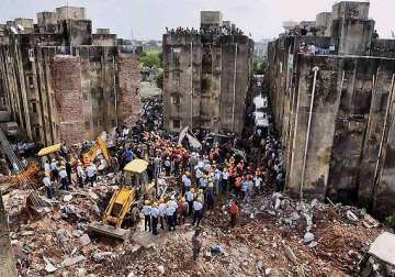 11 dead in vadodara building collapse probe ordered