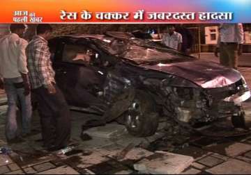 three injured in car racing in mumbai