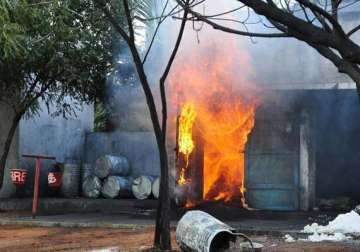three killed in cracker unit fire in kerala