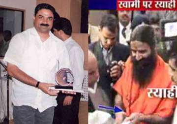 throwing ink at ramdev was not pre planned says kamran siddiqui out on bail