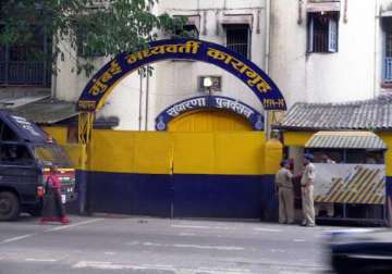 tight security for pak prisoners in maharashtra jails