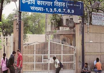 tihar inmates clash in jail one dead