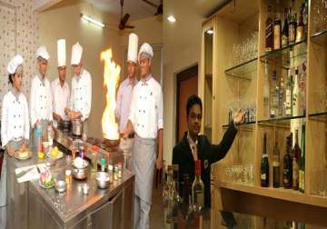 top 10 hotel management colleges in india
