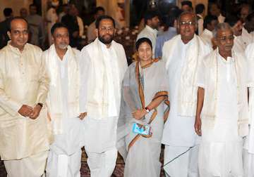 top trinamool leaders skip pm s dinner