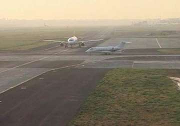 turkish airways plane lands in mud at mumbai airport