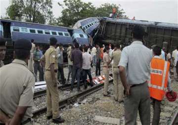 25 killed as trains collide in up
