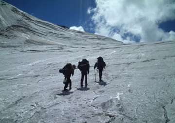 two french trekkers go missing in himachal