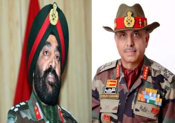 two top generals visit keran take stock of ground situation
