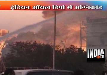 three killed in indian oil terminal fire