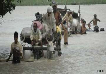 up flood toll at 28 more than 1 000 villages hit
