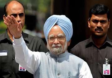 upa govt crosses first hurdle of budget session