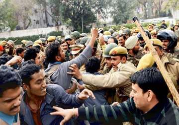 upsc aspirants clash with police burn vehicles in north delhi