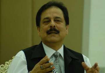 unable to pay rs 10000 crore for roy s bail sahara to sc