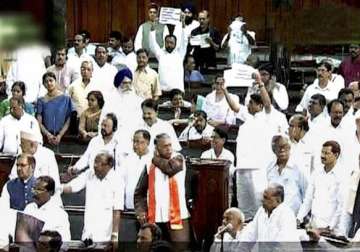 united oppn mounts attack on pm in ls on cash for votes scam